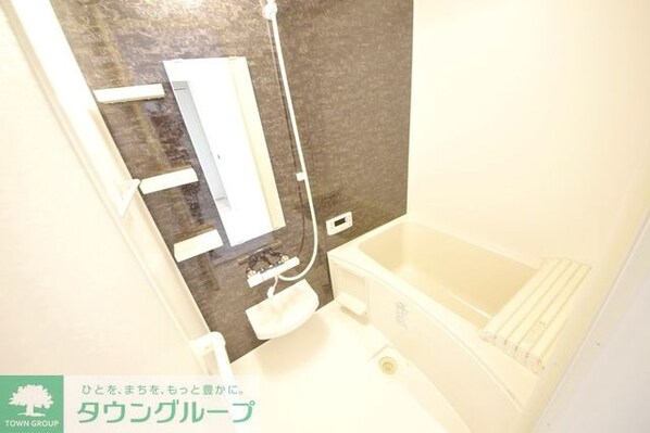 ナリトモ仁戸名B棟の物件内観写真